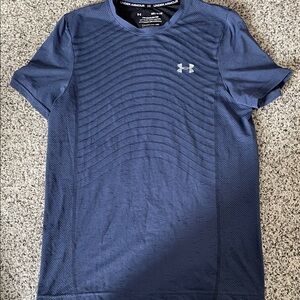 Under Armour Men's seamless wave t shirt navy size medium